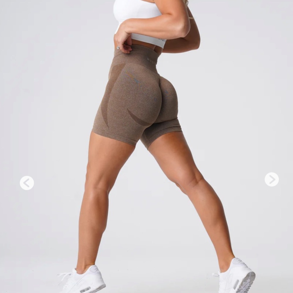 NVGTN seamless contour shorts in Mocha size medium